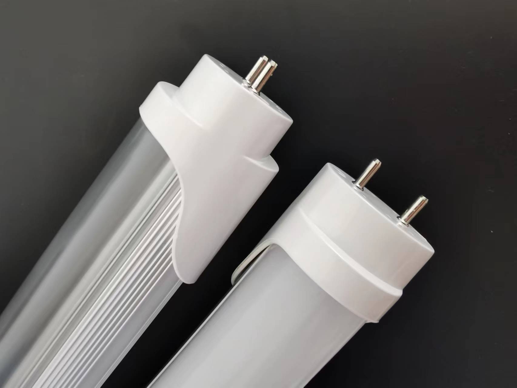 Anailís ar Ionchais ar Feadáin T8 LED